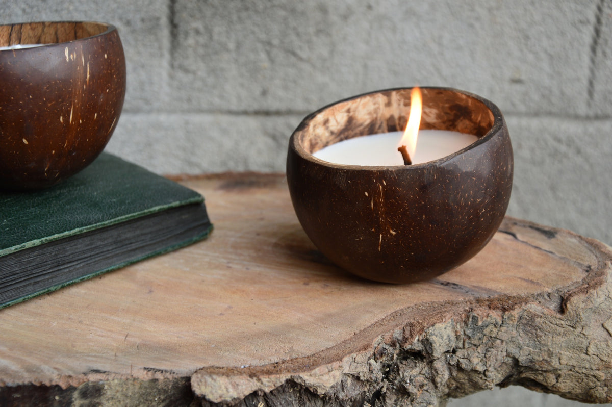 KAVA COCONUT SHELL CANDLE