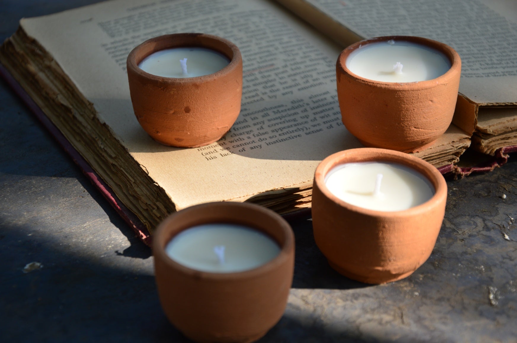 Dhara | Terracotta Tealights Basil